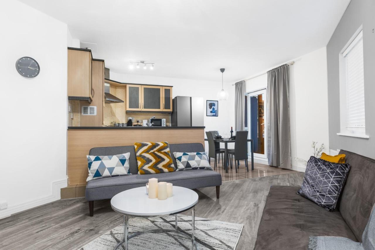 Birmingham, Modern 2 Bedroom, Free Parking Spaces, Free Wi-Fi And Netflix מראה חיצוני תמונה