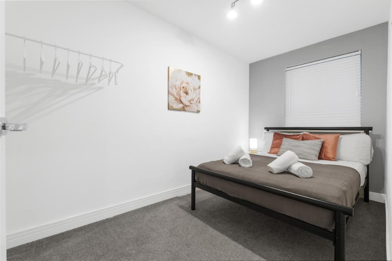 Birmingham, Modern 2 Bedroom, Free Parking Spaces, Free Wi-Fi And Netflix מראה חיצוני תמונה